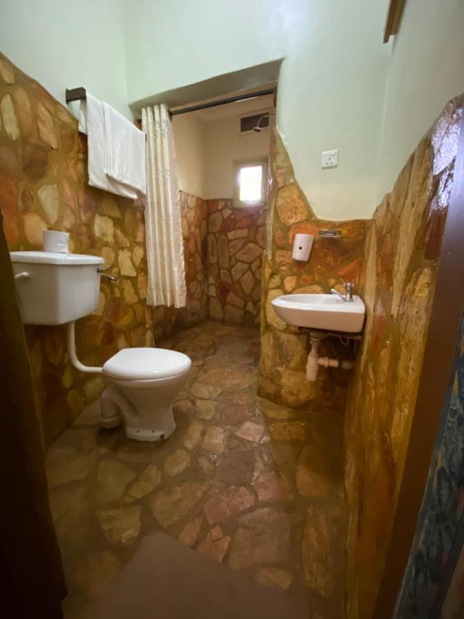 Afro Smile Hotel And Guest House-Jinja Exterior photo