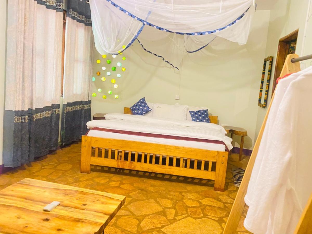Afro Smile Hotel And Guest House-Jinja Exterior photo