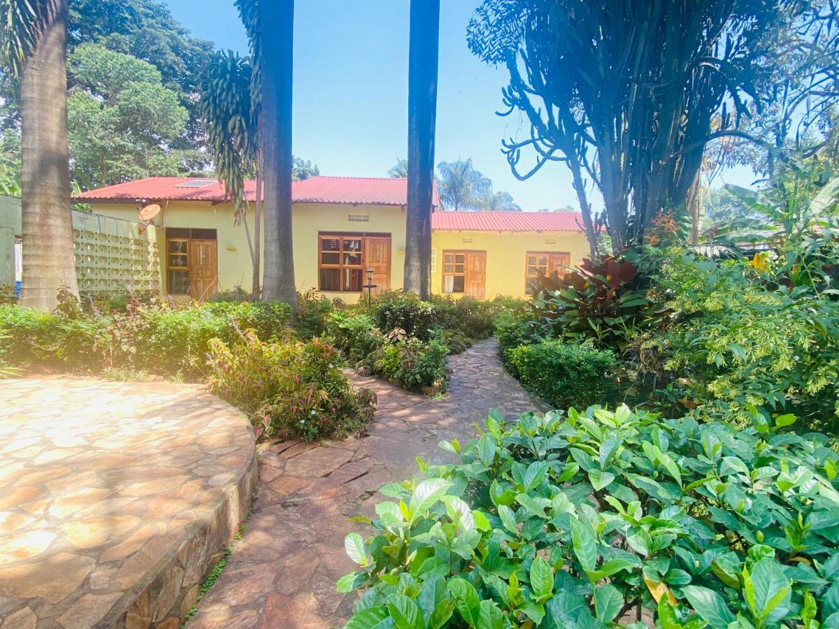 Afro Smile Hotel And Guest House-Jinja Exterior photo