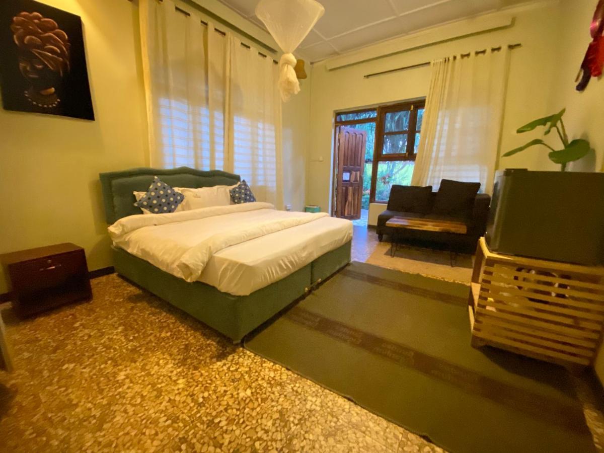 Afro Smile Hotel And Guest House-Jinja Exterior photo