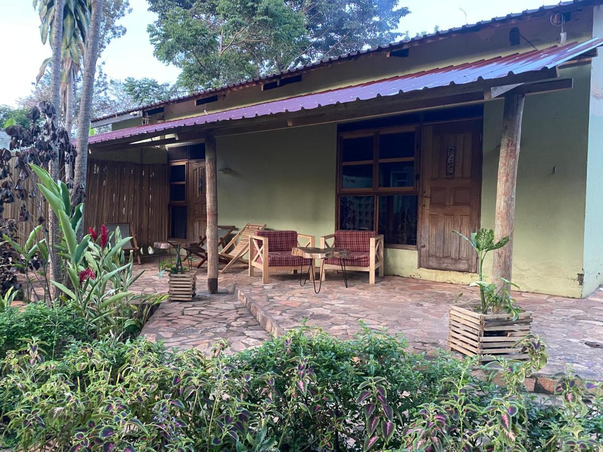 Afro Smile Hotel And Guest House-Jinja Exterior photo