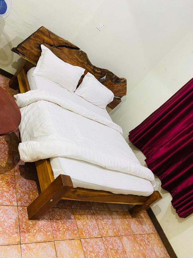 Afro Smile Hotel And Guest House-Jinja Exterior photo