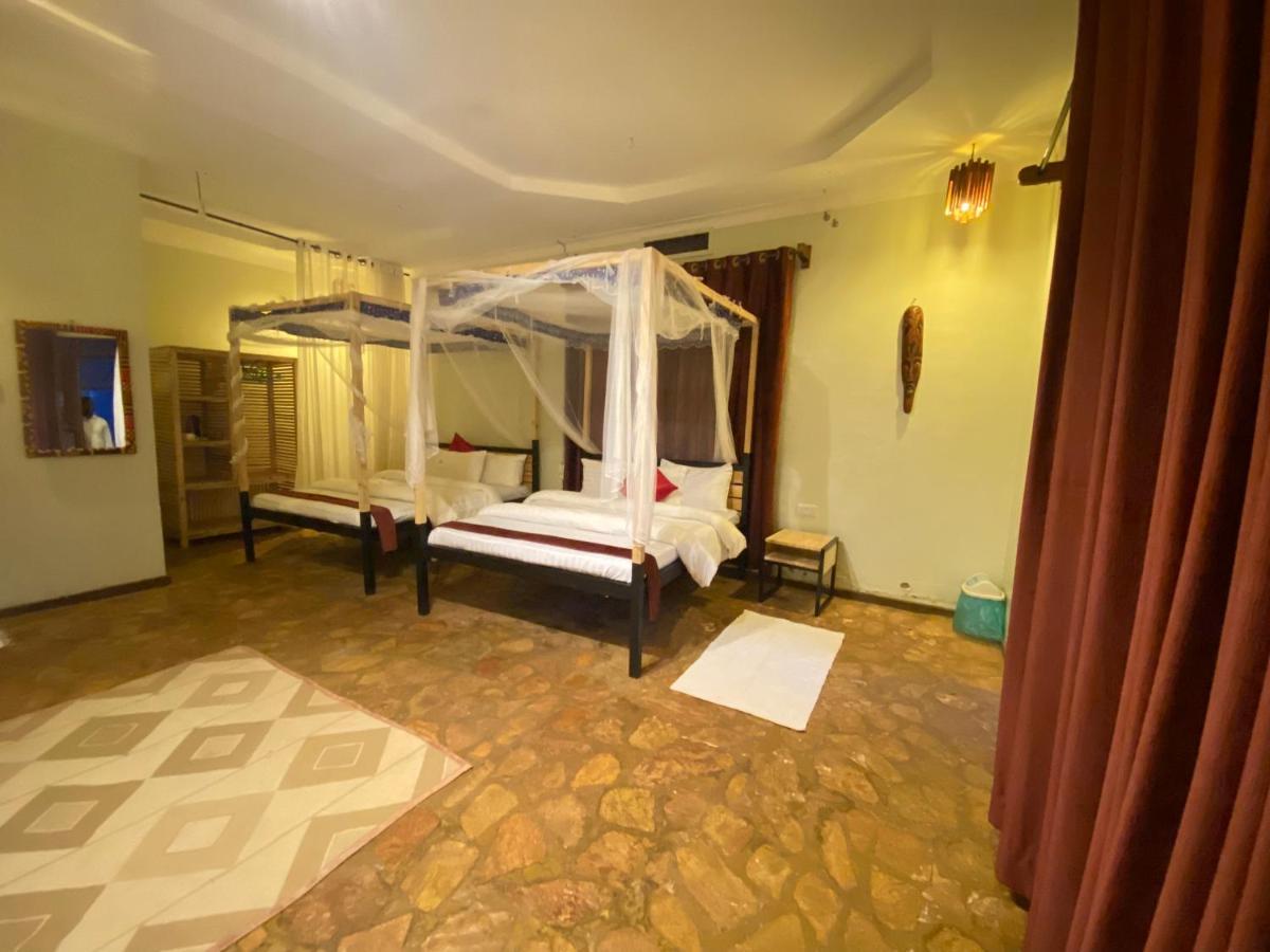 Afro Smile Hotel And Guest House-Jinja Exterior photo